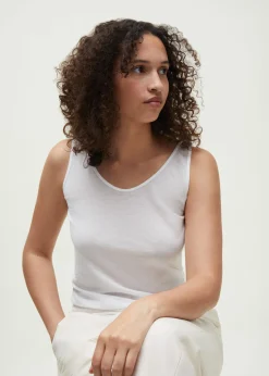 Gentle cashmere tank