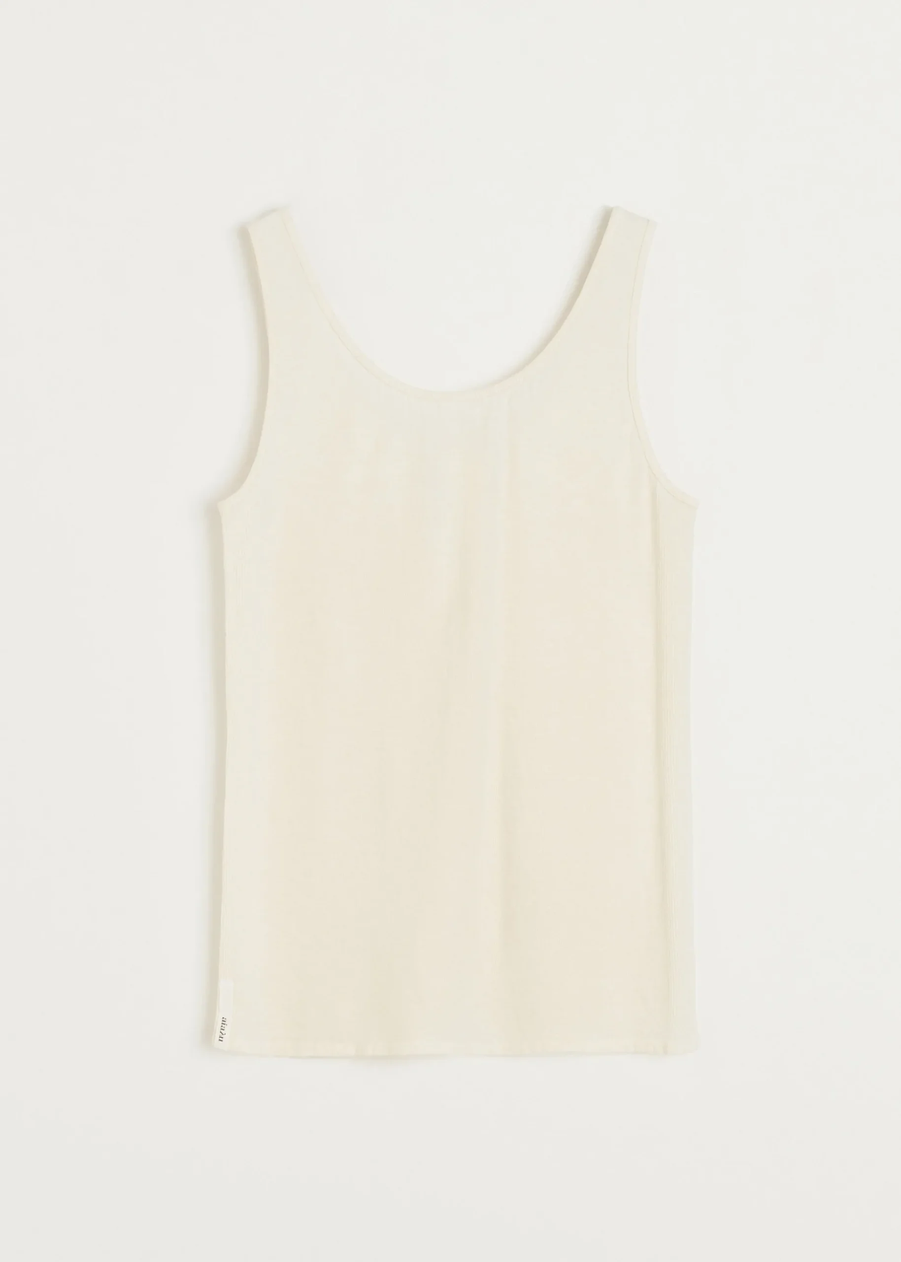 Gentle cashmere tank