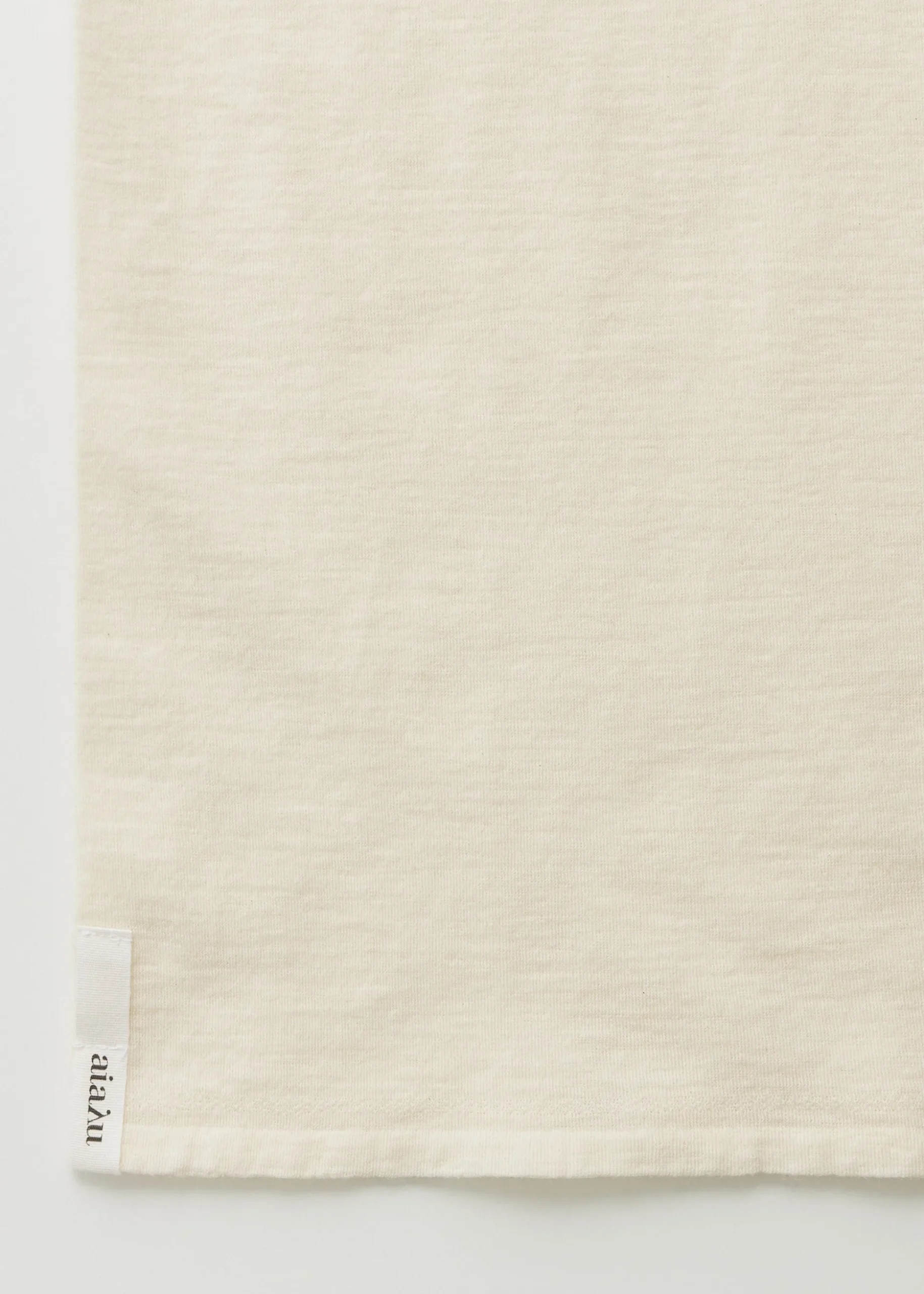 Gentle cashmere tee