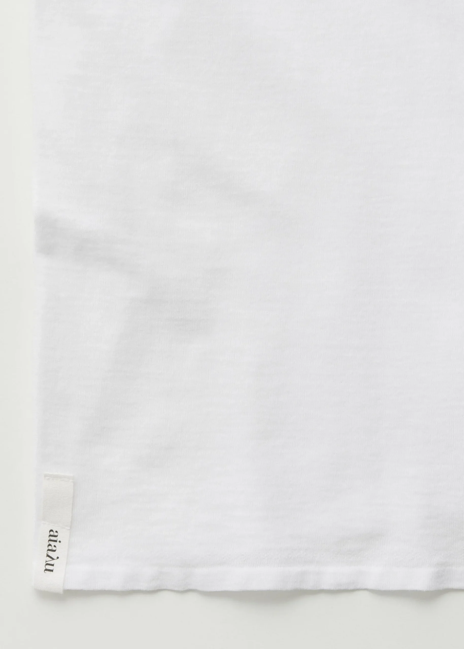 Gentle cashmere tee
