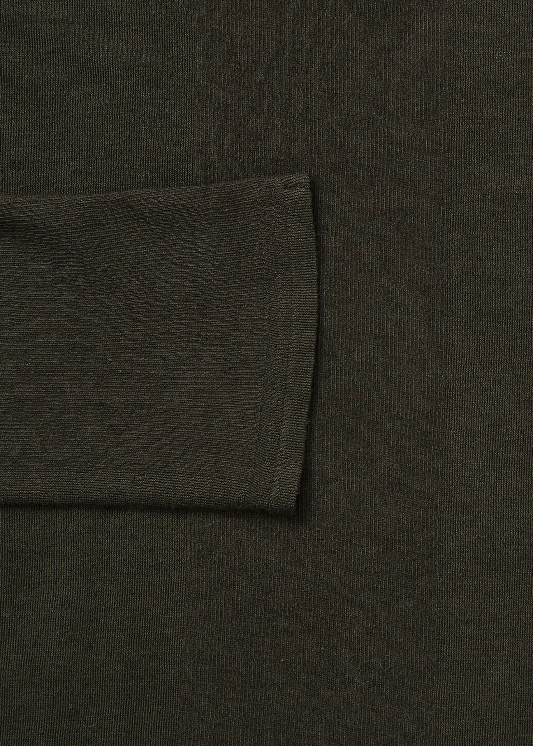 Gentle cashmere turtleneck