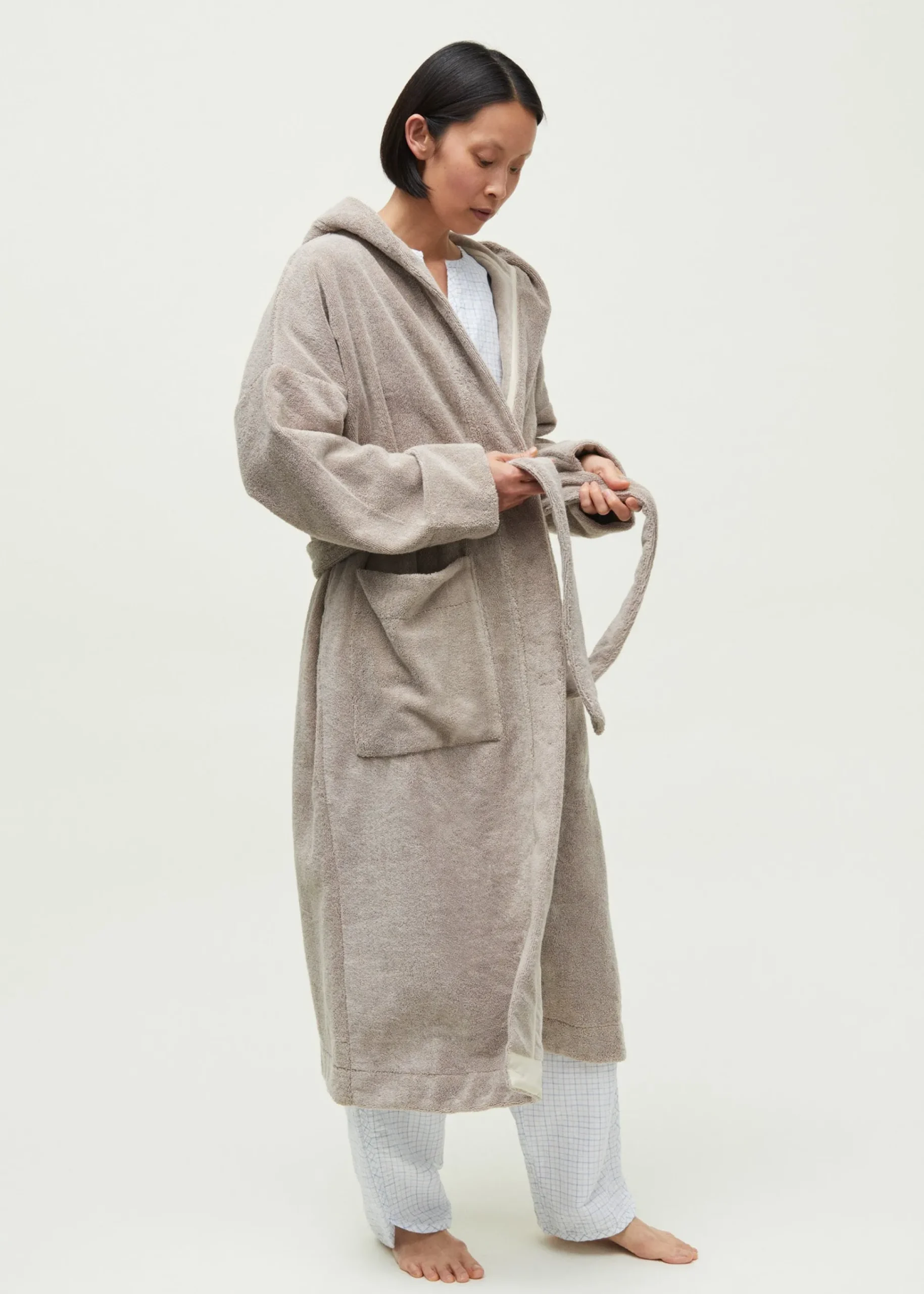 Hooded bathrobe terry