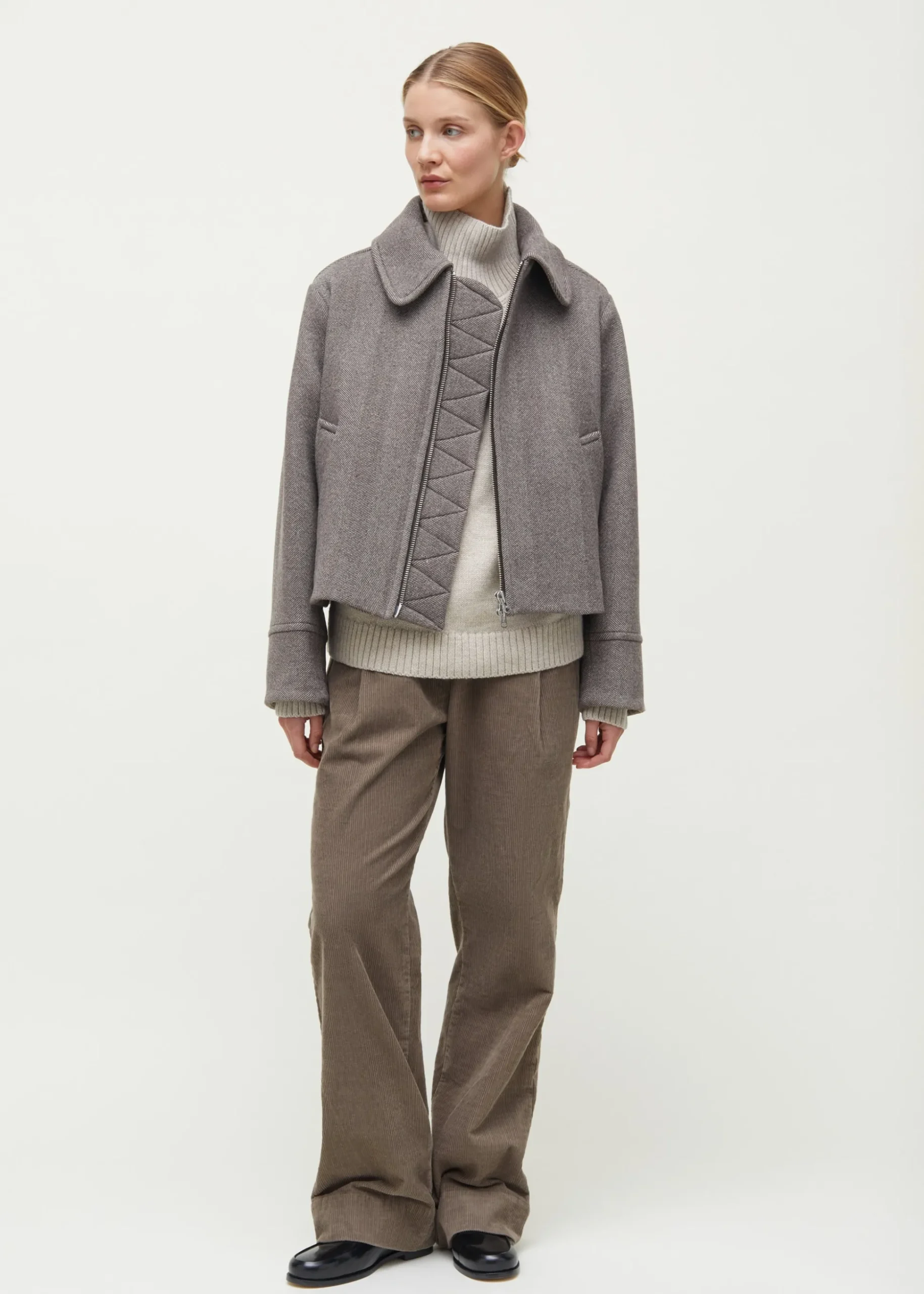 Short wool jacket