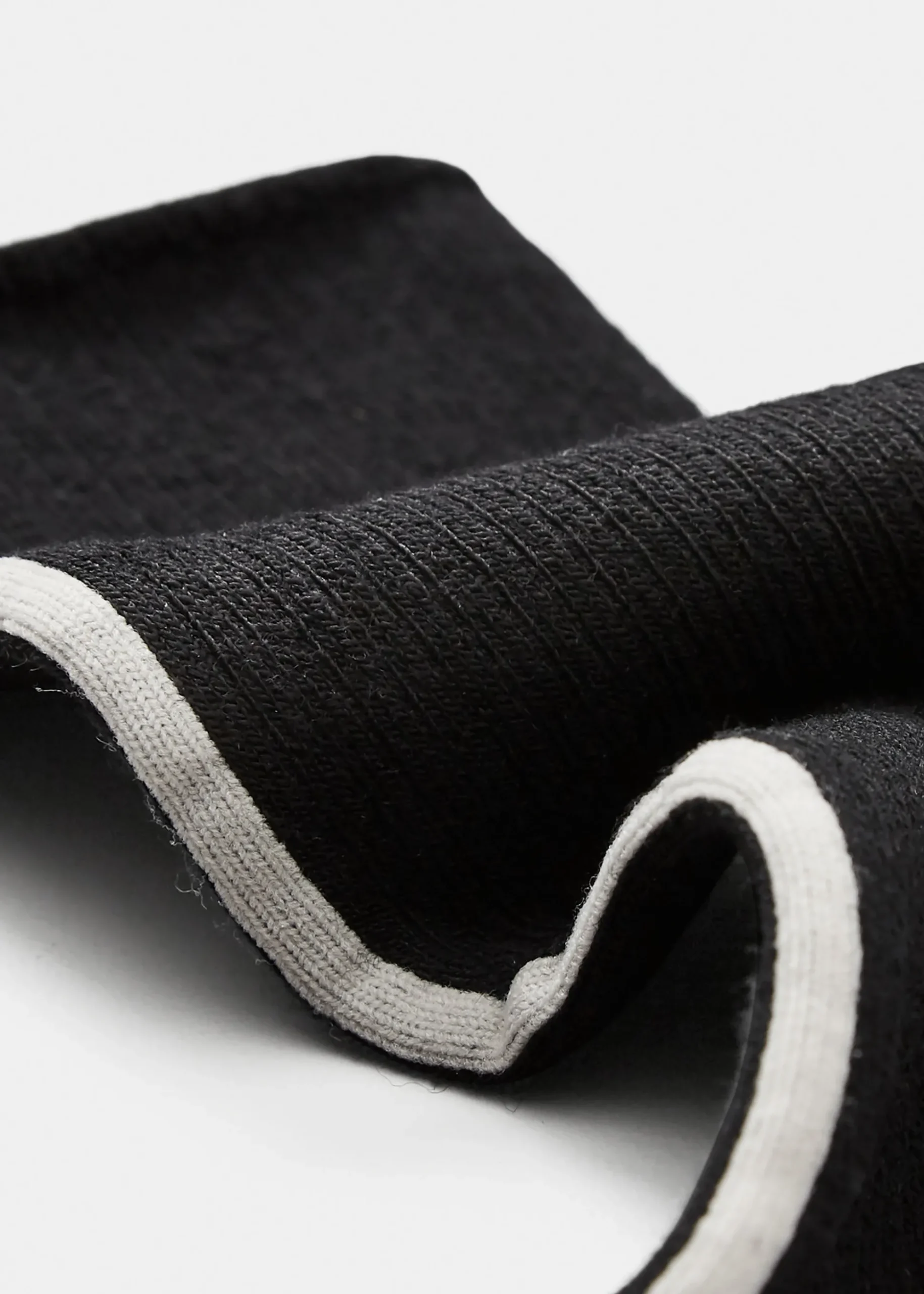 Wool detailed socks
